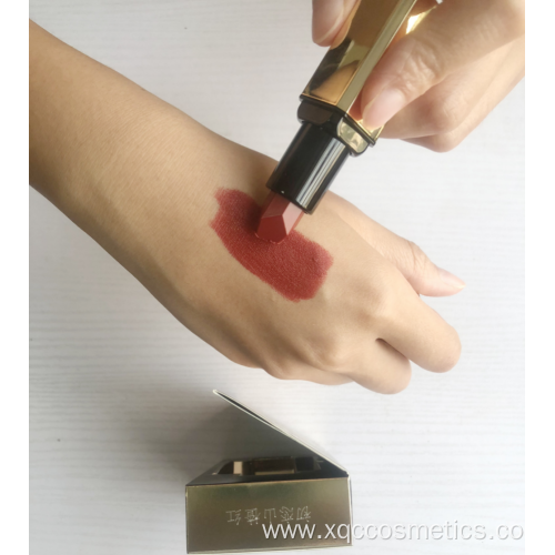 Long lasting lipstick matte